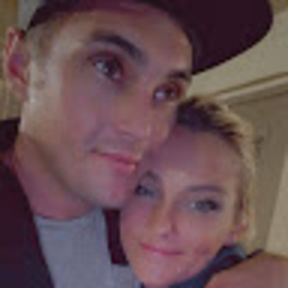 Meet your Posher, Alexis - Picture 1 of 1